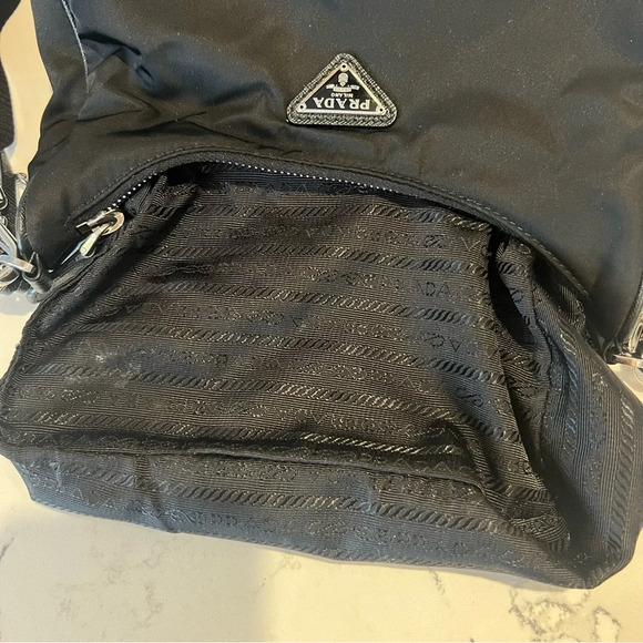 Prada Re-Edition 2005 Re-Nylon bag - Picture 13 of 16